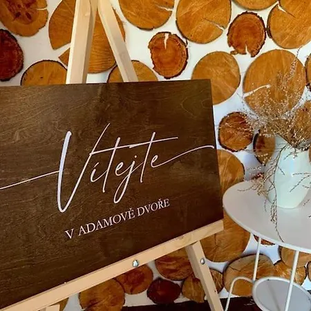 Adamuv Dvur Semesterbostad