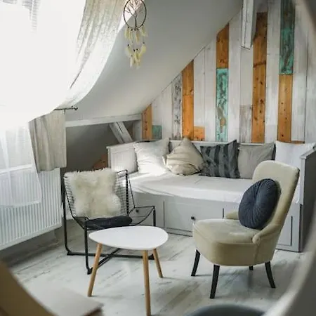 Adamuv Dvur Semesterbostad *